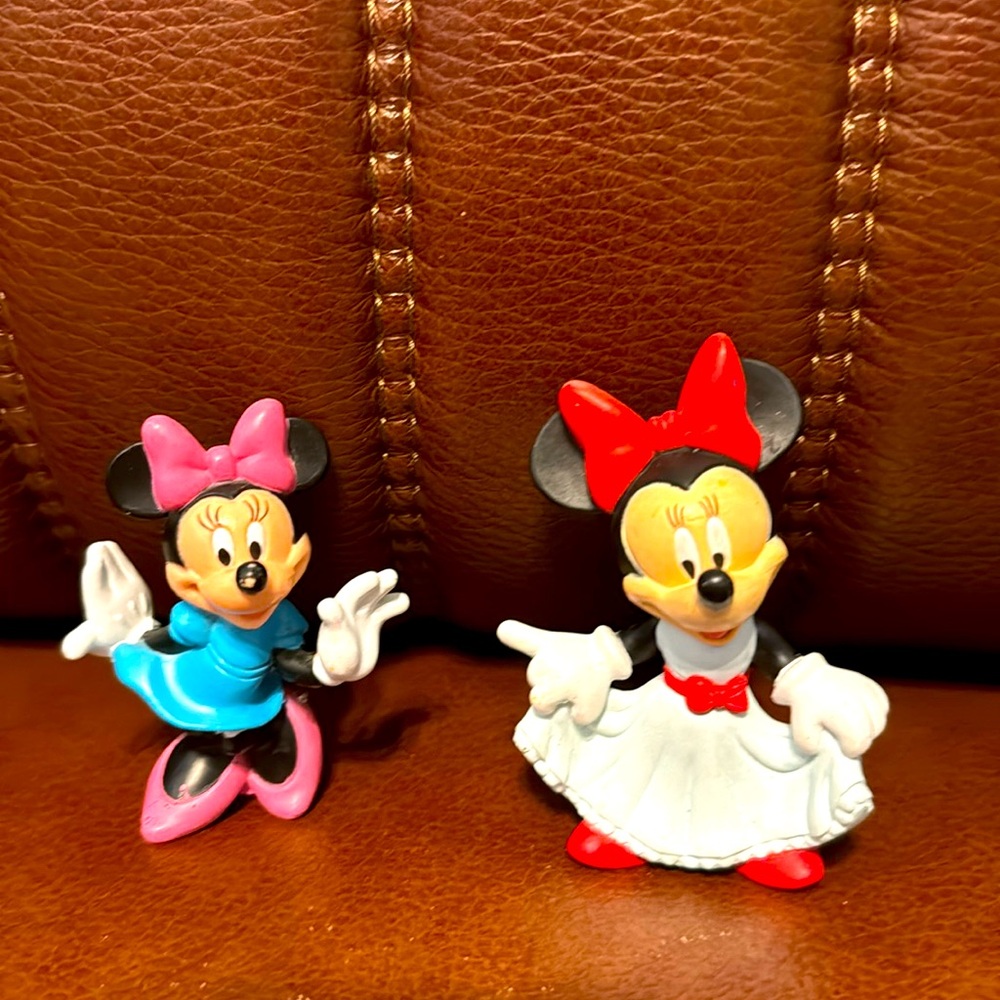 Minnie Mouse - bundle of 2 hard plastic figures